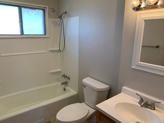 Building Photo - Gorgeous Ranch Home in Lawrence Township