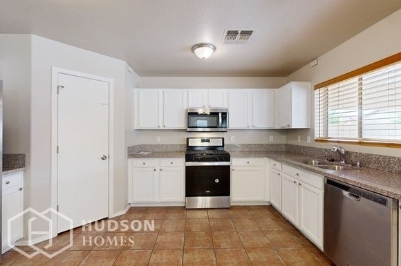 Building Photo - NOW AVAILABLE! - 12541 W Bloomfield Rd, El...