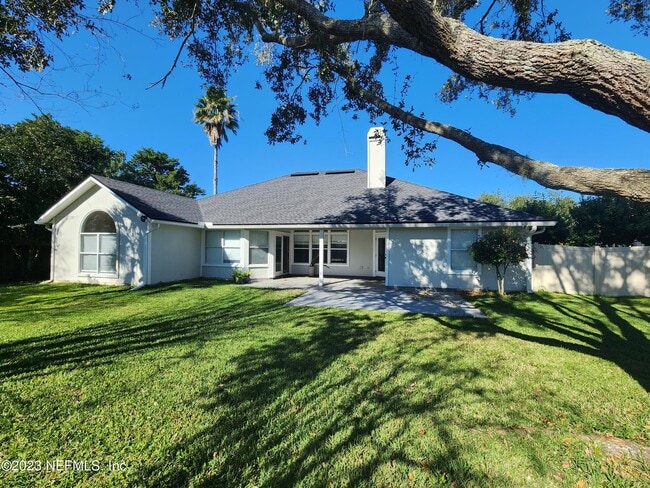 Building Photo - 2071 Thornhill Drive