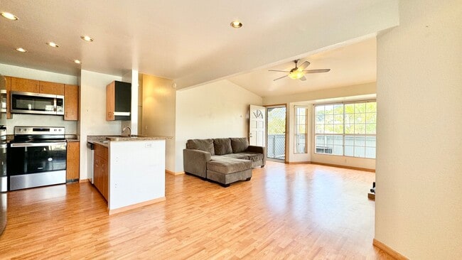 Primary Photo - 2 BED/2 BATH/2 PRKG + Washer/Dryer INSIDE ...