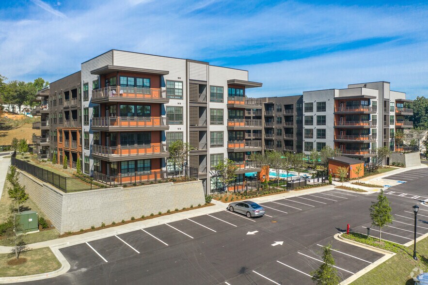 Vue At The Quarter 2048 Bolton Dr Atlanta GA 30318 Apartment Finder
