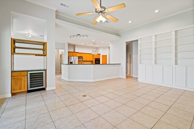 Building Photo - 307 Echo Valley Dr