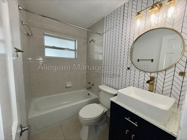 Building Photo - 1211 Lehigh St