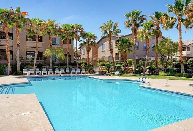 Building Photo - SOUTHWEST - SUNSET CLIFFS