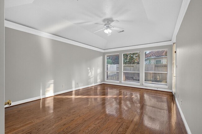 Building Photo - 13511 Indigo Lake