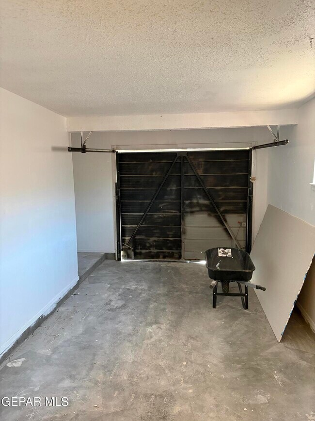 Building Photo - 10409 Sigma St