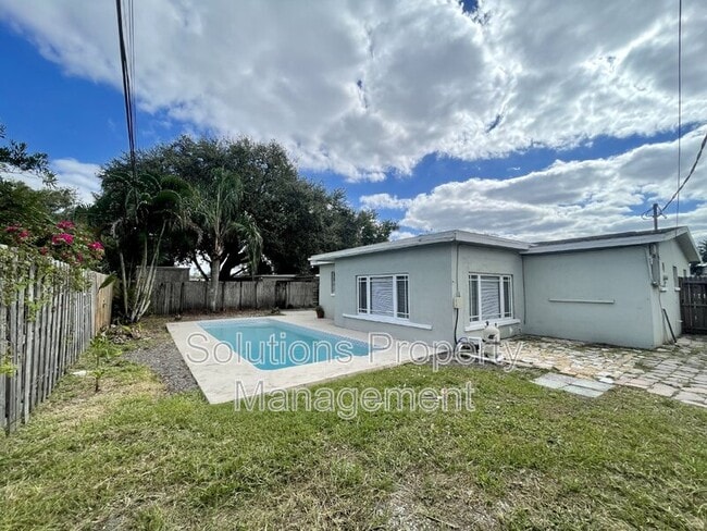 Building Photo - 2684 Pepper Ave