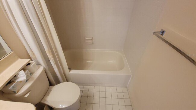 Building Photo - 2424 W Tampa Cir