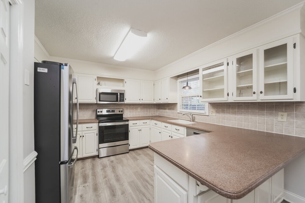 Building Photo - 2215 Knollgate Dr