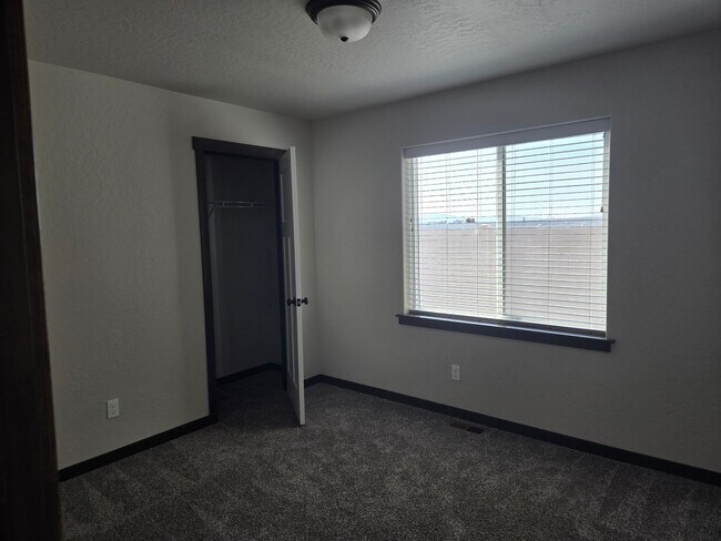 Building Photo - Newer 3 Bed / 2 Bath Single-Level Home in Rathdrum – Brookshire Subdivision