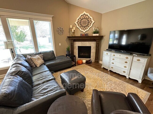 Building Photo - 2807 NE Sonora Valley Dr