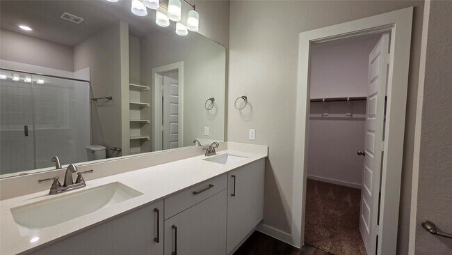Building Photo - 9773 Grosbeak Ln