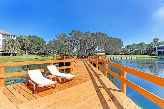 Building Photo - 232 Hidden Bay Dr