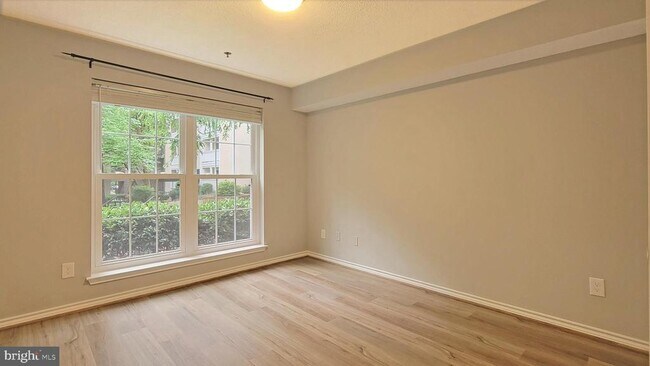 Building Photo - 1504 Lincoln Way