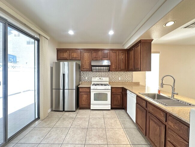Building Photo - 8137 Aurora Mist St