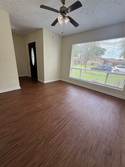 Building Photo - 17514 Heritage Cove Dr