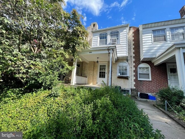 Primary Photo - 3422 Tilden St