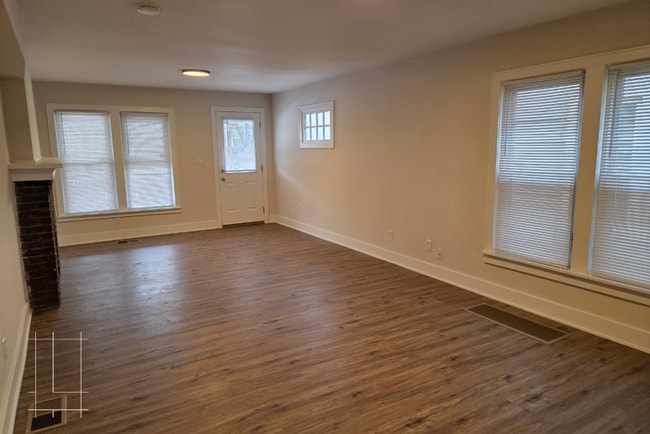 Building Photo - 1257 N 6th St