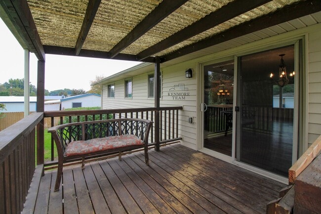 Building Photo - 4 Bedroom, 2 Bath Home in Pasco