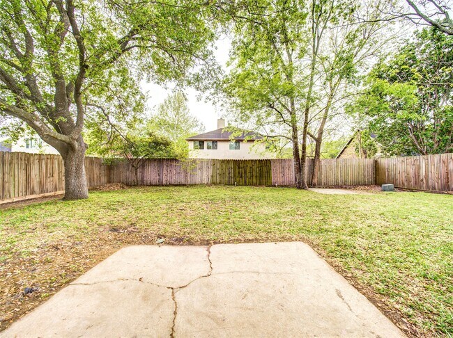Building Photo - 7114 Buchanan Dr