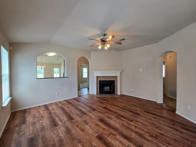 Building Photo - 4804 Bayer Hollow Dr