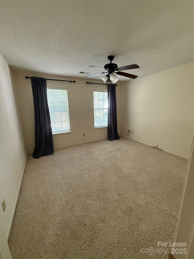 Building Photo - 9001 Warbler Ct