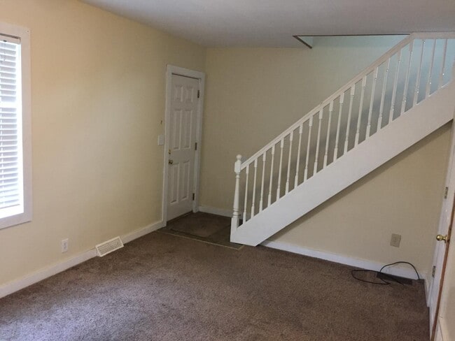 Building Photo - 1221 America Ave NW