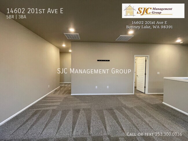 Building Photo - 14602 201st Ave E