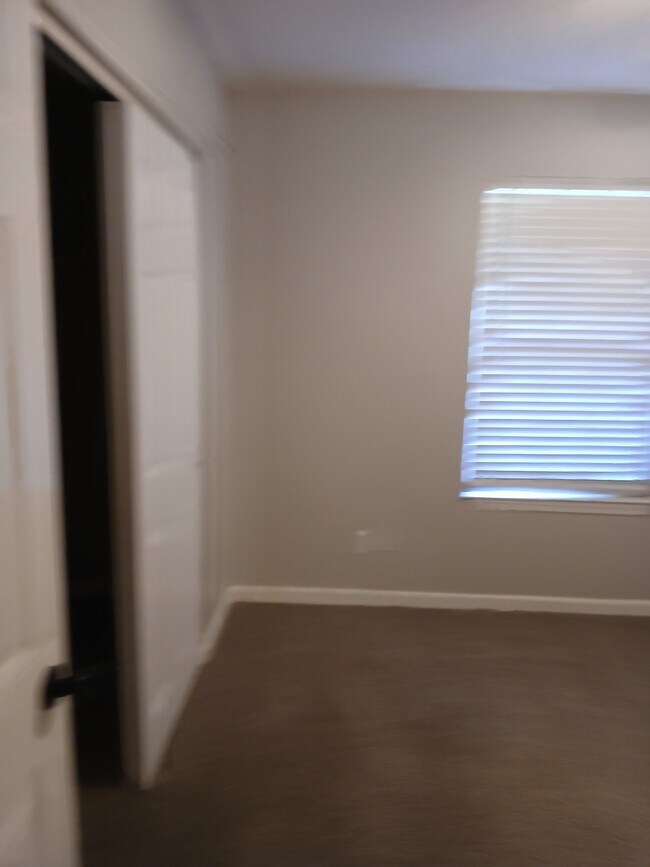 Building Photo - 35 Burlington Cir