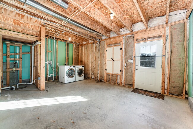 Building Photo - 243 Raven Run