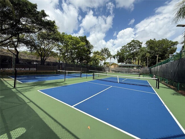 Building Photo - 19701 E Country Club Dr