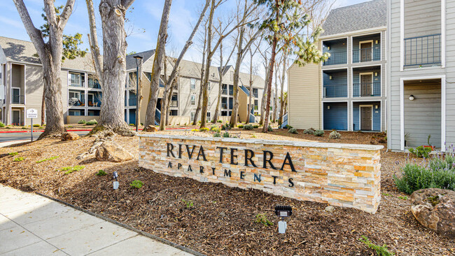 Exterior - Riva Terra Apartments at Redwood Shores