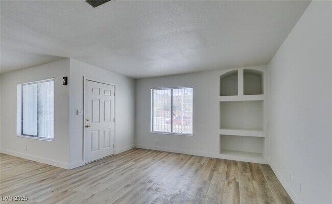Building Photo - 6932 Kilgore Dr