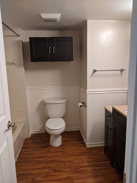 Bathroom - 19 Oakridge Dr