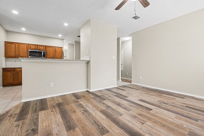 Building Photo - 1550 Charleston Dr