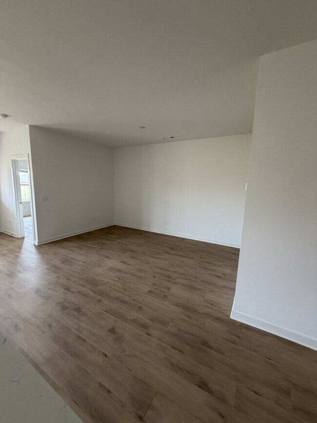 Building Photo - 562 Arizona St