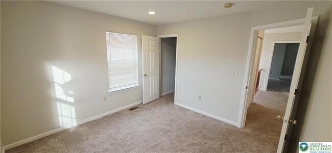 Building Photo - 3791 Knight Dr