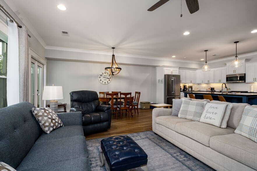 Building Photo - 415 Sunbelt Dr
