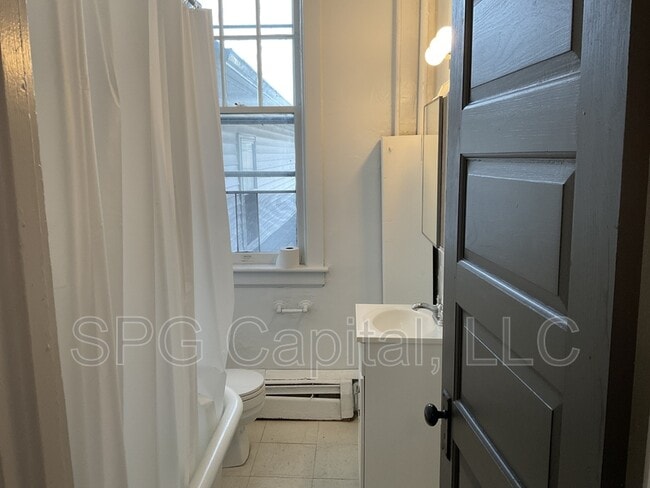Building Photo - 51 Chambersburg St