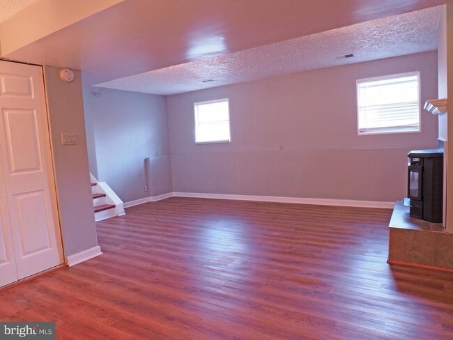 Building Photo - 12500 Sturdee Dr