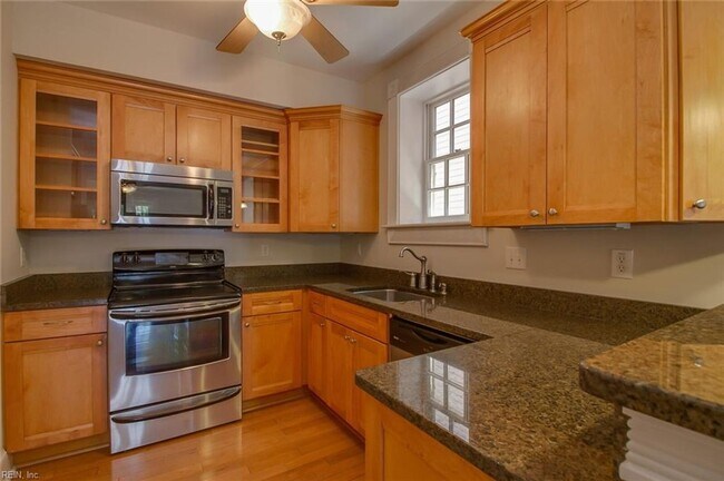 Building Photo - Ghent