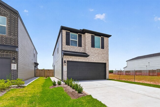 Building Photo - 1738 Revolution Way