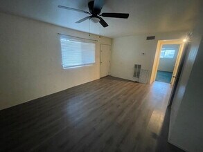 Building Photo - 4360 Twin View Cir