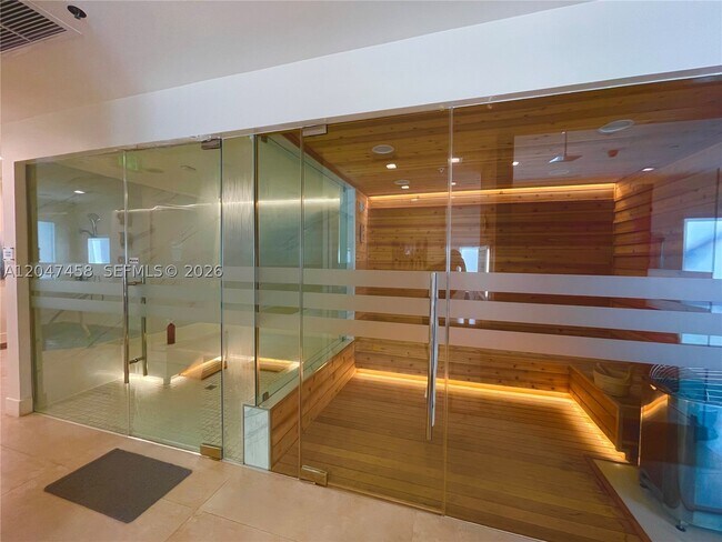 Building Photo - 4775 Collins Ave