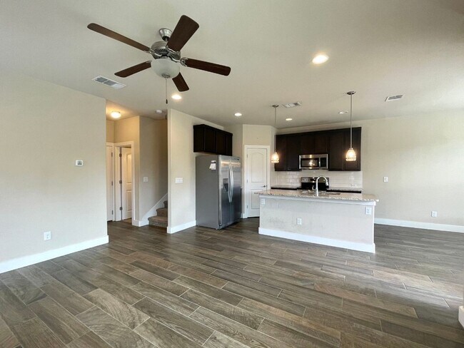 Building Photo - 464 High Tech Dr