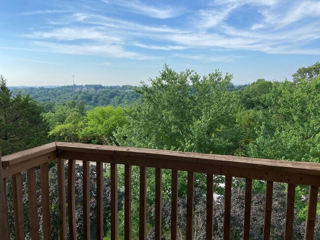 Building Photo - Condominium in FoxPointe