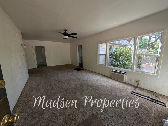Building Photo - 1223 Arcadian Ave