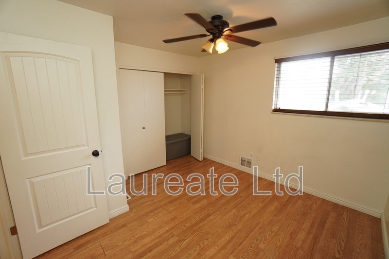 Building Photo - 5 S Elati St