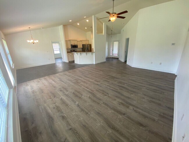 Building Photo - Gulf Breeze - Bay Ridge Park - 4 bedroom, 2 bathroom
