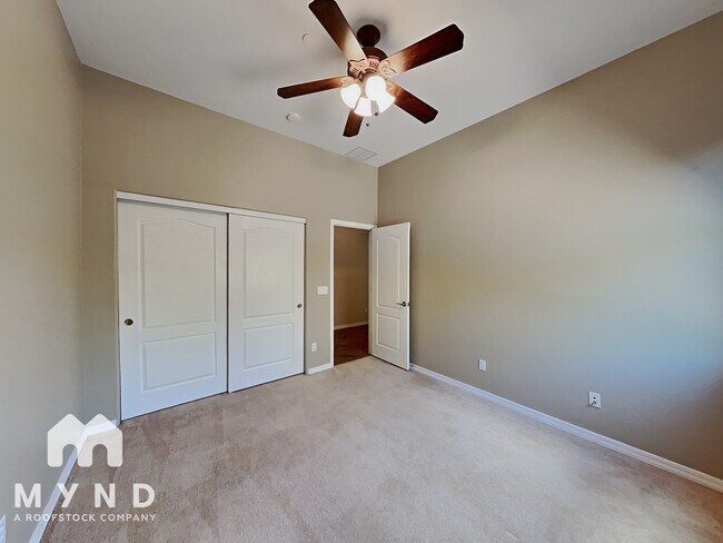 Building Photo - 11962 N Grape Ivy Pl